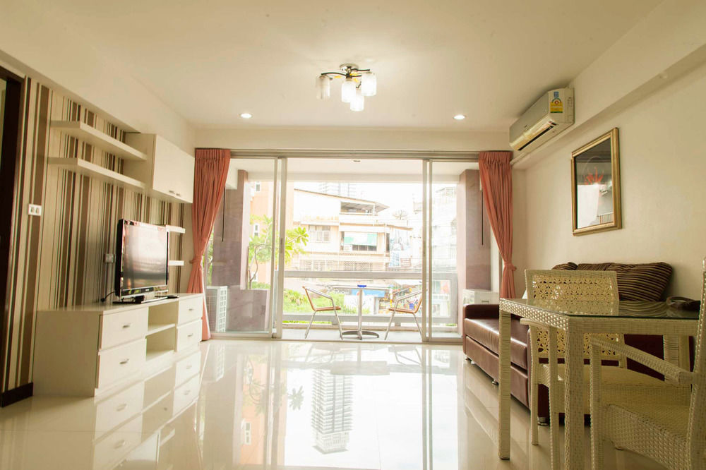 Baansabai Ramaiv Aparthotel กรุงเทพมหานคร ภายนอก รูปภาพ